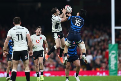 151125 - Wales v Japan - Quilter Nations Series - Tomos Williams of Wales and Yoshitaka Yazaki of Japan compete for the ball