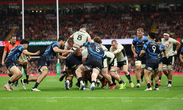 151125 - Wales v Japan, Quilter Nations Series - Wales drive for the line