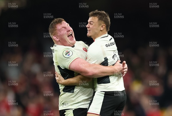 151125 - Wales v Japan, Quilter Nations Series - Rhys Carre of Wales celebrates with Jarrod Evans of Wales after he kicks the winning penalty