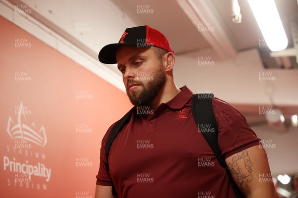 151125 - Wales v Japan - Quilter Nations Series - Nicky Smith of Wales arrives at the stadium