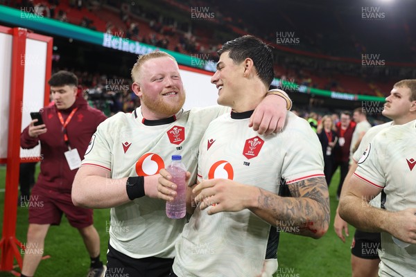 151125 - Wales v Japan - Quilter Nations Series - Keiron Assiratti and Louis Rees-Zammit of Wales at full time