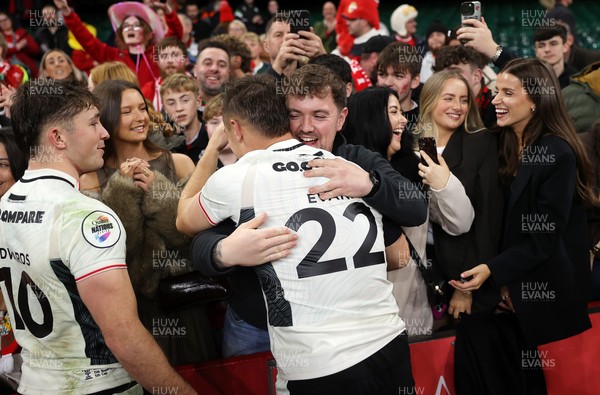 151125 - Wales v Japan - Quilter Nations Series - Jarrod Evans of Wales with family at full time