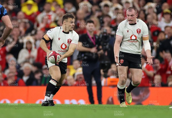 151125 - Wales v Japan - Quilter Nations Series - Jarrod Evans of Wales 