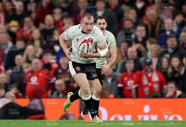 151125 - Wales v Japan - Quilter Nations Series - Nick Tompkins of Wales 