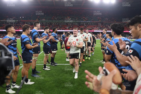 151125 - Wales v Japan - Quilter Nations Series - Dewi Lake of Wales at full time