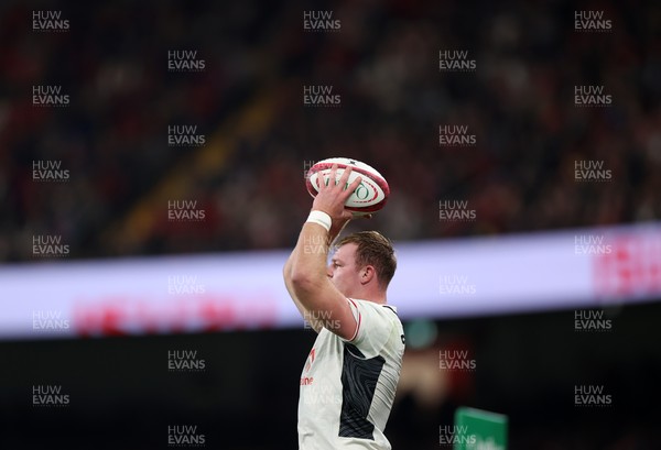 151125 - Wales v Japan - Quilter Nations Series - Dewi Lake of Wales 
