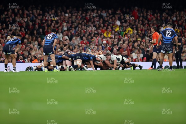 151125 - Wales v Japan - Quilter Nations Series - Scrum