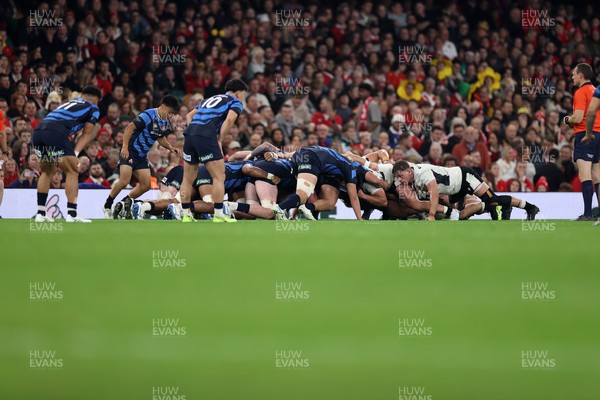 151125 - Wales v Japan - Quilter Nations Series - Scrum