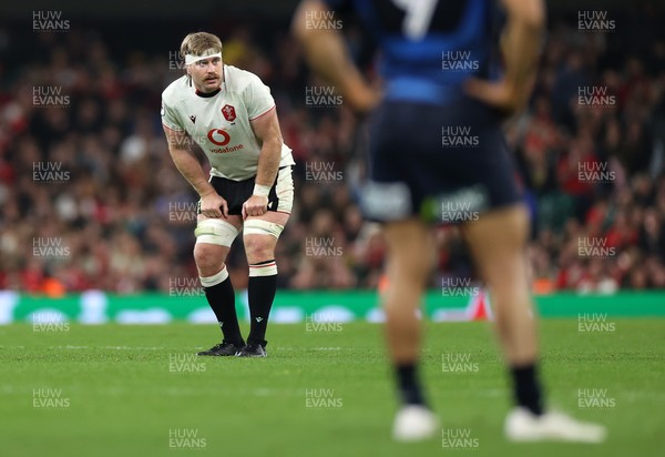 151125 - Wales v Japan - Quilter Nations Series - Aaron Wainwright of Wales 