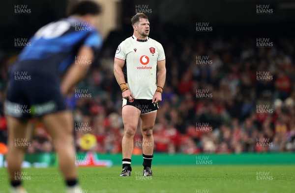 151125 - Wales v Japan - Quilter Nations Series - Olly Cracknell of Wales 