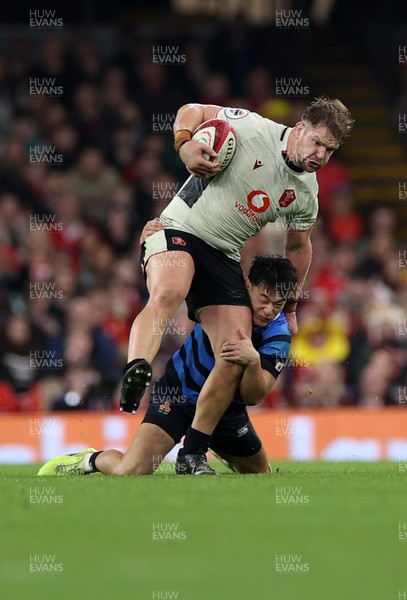 151125 - Wales v Japan - Quilter Nations Series - Olly Cracknell of Wales 