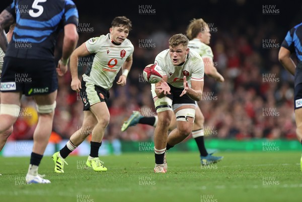 151125 - Wales v Japan - Quilter Nations Series - Taine Plumtree of Wales 