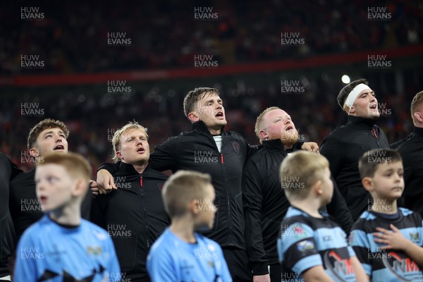 151125 - Wales v Japan - Quilter Nations Series - Alex Mann of Wales sings the anthem
