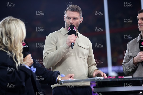 151125 - Wales v Japan - Quilter Nations Series - Dan Biggar working for TNT Sports
