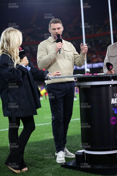 151125 - Wales v Japan - Quilter Nations Series - Dan Biggar working for TNT Sports