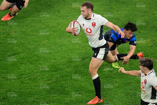 151125 - Wales v Japan - Quilter Nations Series - Max Llewellyn of Wales
