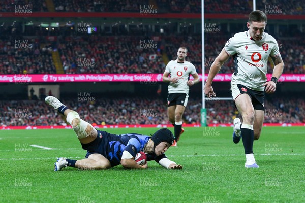 151125 - Wales v Japan - Quilter Nations Series - Kippei Ishida of Japan goes over for a try