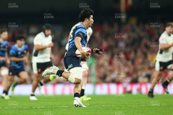 151125 - Wales v Japan - Quilter Nations Series - Yoshitaka Yazaki of Japan makes a break