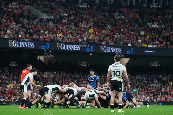 151125 - Wales v Japan - Quilter Nations Series - A scrum