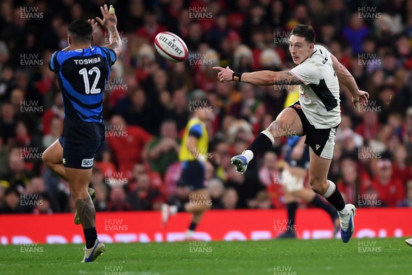 151125 - Wales v Japan - Quilter Nations Series - Josh Adams of Wales