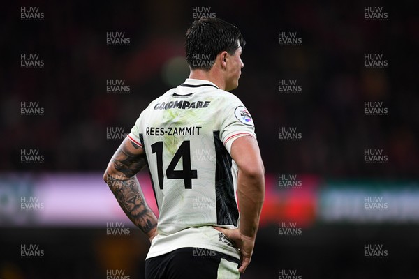 151125 - Wales v Japan - Quilter Nations Series - Louis Rees-Zammit of Wales