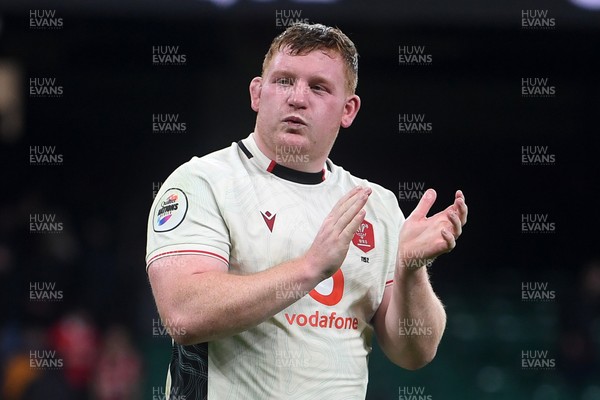 151125 - Wales v Japan - Quilter Nations Series - Rhys Carre of Wales applauding fans at full time