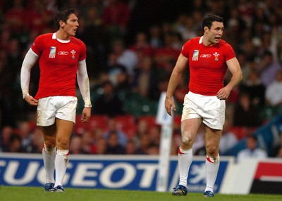 20.09.07 - Wales v Japan - Rugby World Cup 2007 - Wales' James Hook(L) and Stephen Jones 