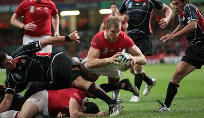 20.09.07 - Wales v Japan, RWC 2007 -  Wales' Dafydd James dives in to score try 