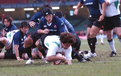 26-11-04. Wales v Japan  Wales' Captain Colin Charvis dives over to score try.  