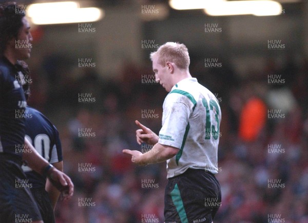 26.11.04  Wales v Japan, Cardiff  Wales Tom Shanklin counts how many tries he scored after touching down for his third.  
