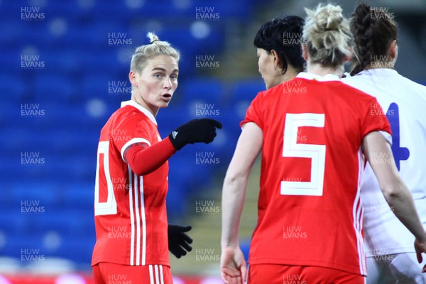 241117 Wales v Kazakhstan - FIFA Women's World Cup Qualifier -   Jessica Fishlock of Wales organises a corner