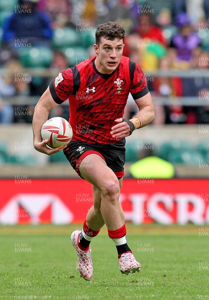 200617  - Wales vs Kenya - HSBC World Rugby Sevens Series - Owen Jenkins of Wales on the attack  