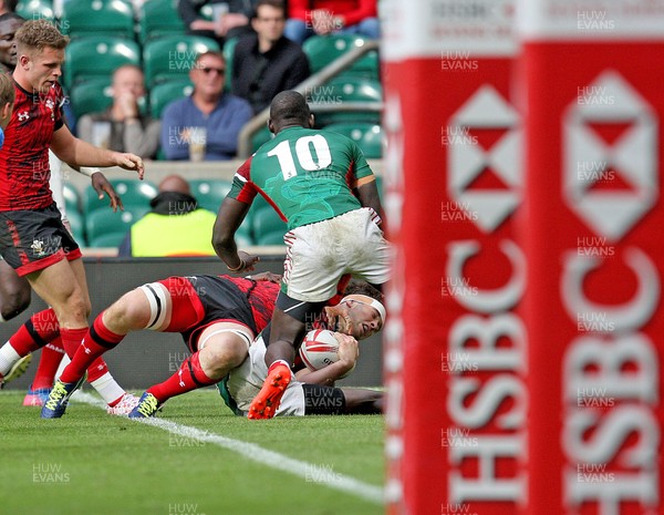 200617  - Wales vs Kenya - HSBC World Rugby Sevens Series - James Benjamin of Wales scores a try  