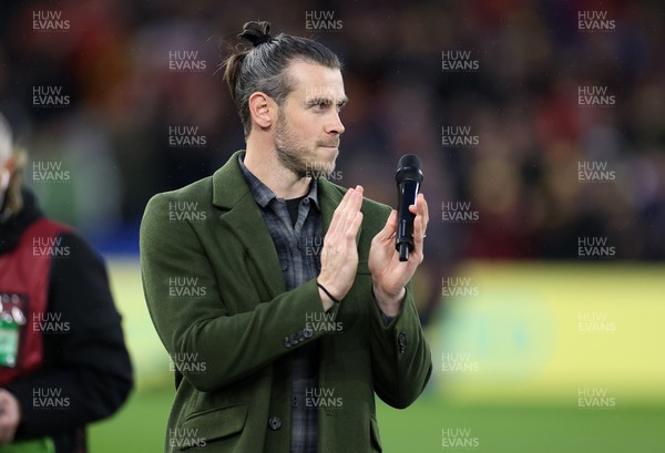 280323 - Wales v Latvia - European Championship Qualifier - Group D - Gareth Bale addresses the fans before the game