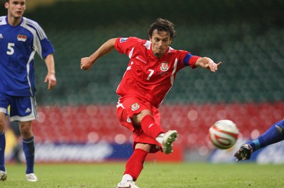 11.10.08 ... Wales v Liechtenstein, World Cup Qualifying Match Group 4, Millennium Stadium, Cardiff - Wales' Simon Davies fires shot at goal 
