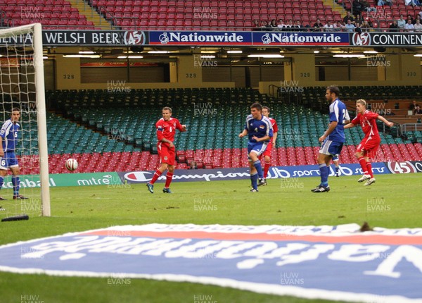 11.10.08 ... Wales v Liechtenstein, World Cup Qualifying Match Group 4, Millennium Stadium, Cardiff - Wales' David Edwards scores goal 