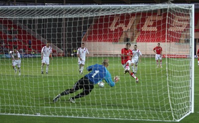 11.08.10 .. Wales v Luxembourg, .Friendly International, Llanelli -  Wales' Joe Ledley scores Wales' second goal from the penalty spot 