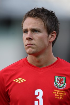 11.08.10 .. Wales v Luxembourg, .Friendly International, Llanelli -  Wales' Chris Gunter     