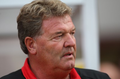 11.08.10 .. Wales v Luxembourg, .Friendly International, Llanelli -  Wales manager John Toshack       