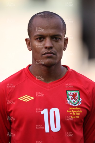 11.08.10 .. Wales v Luxembourg, .Friendly International, Llanelli -  Wales' Robert Earnshaw         
