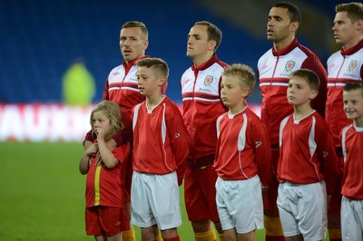111013 - Wales v Macedonia - FIFA 2014 World Cup Qualifier - Craig Bellamy with his daughter Lexie ahead of his last home game for Wales