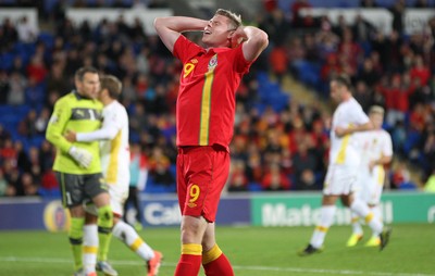 11013 - Wales v Macedonia, World Cup 2014 Qualifying - Wales' Simon Church shows his frustration as his shot at goal goes wide(c) Huw Evans Picture Agency, Cardiff