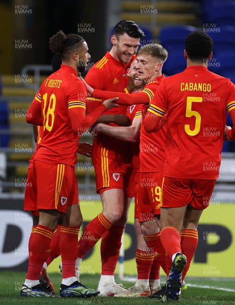 270321 - Wales v Mexico - International Friendly -  Kieffer Moore of Wales celebrates scoring goal with team mates