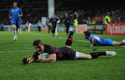 26.09.11 - Wales v Namibia - Rugby World Cup 2011 - Scott Williams of Wales dives in to score try. 