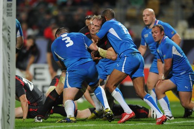 26.09.11 - Wales v Namibia - Rugby World Cup 2011 - Alun Wyn Jones of Wales drives over to score try. 