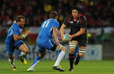 26.09.11 - Wales v Namibia - Rugby World Cup 2011 - Ryan Jones of Wales takes on Danie Dames of Namibia. 