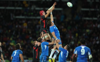 26.09.11 - Wales v Namibia - Rugby World Cup 2011 - Alun Wyn Jones of Wales wins line-out ball. 