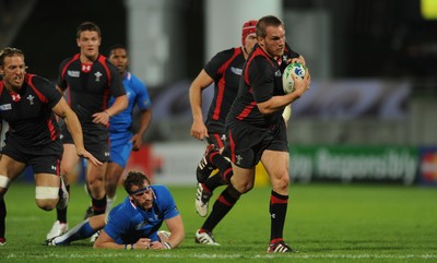 26.09.11 - Wales v Namibia - Rugby World Cup 2011 - Gethin Jenkins of Wales breaks through to score try. 