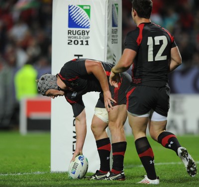 26.09.11 - Wales v Namibia - Rugby World Cup 2011 - Jonathan Davies of Wales scores try. 
