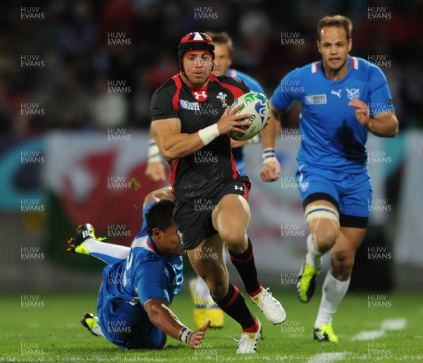 26.09.11 - Wales v Namibia - Rugby World Cup 2011 - Leigh Halfpenny of Wales gets into space. 